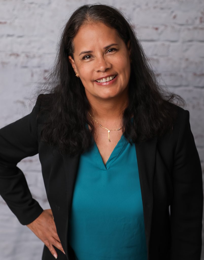 A professional picture of Maria Zabeti smiling